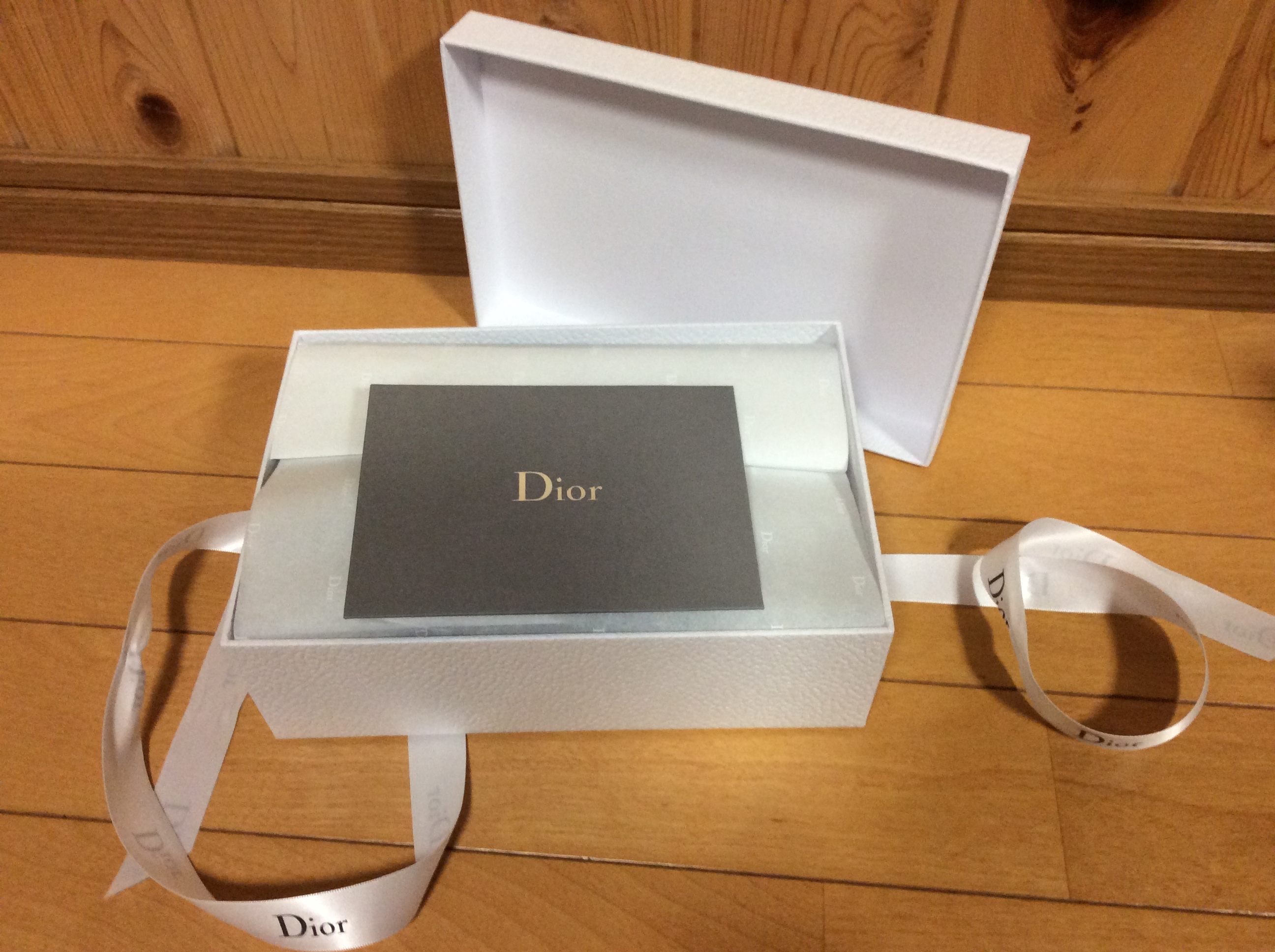 Dior　ギフトボックス