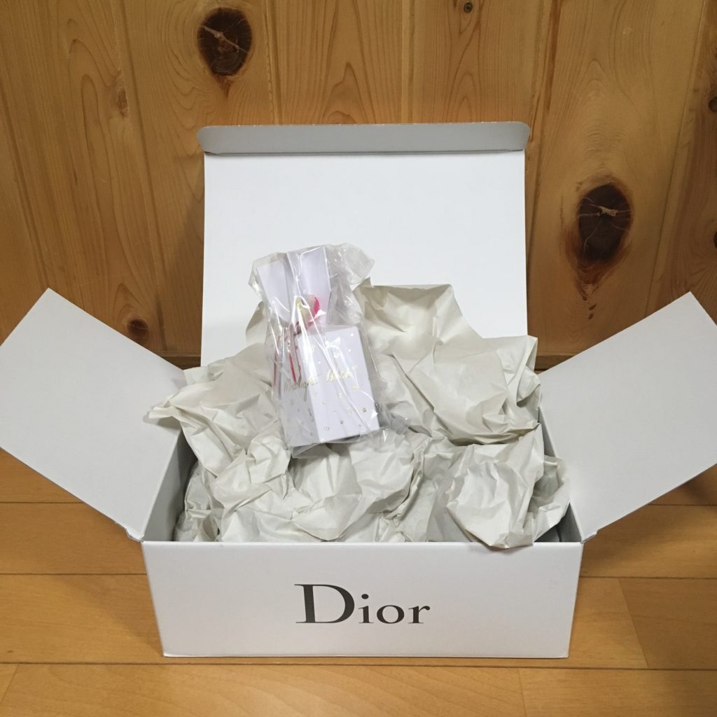 Dior　ディオール　オンラインブティック　ラグジュアリーミニチュアギフト　カスタマーサービス